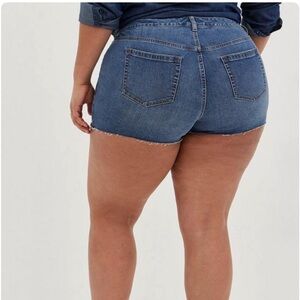 24 - torrid Stretch Denim Shorts